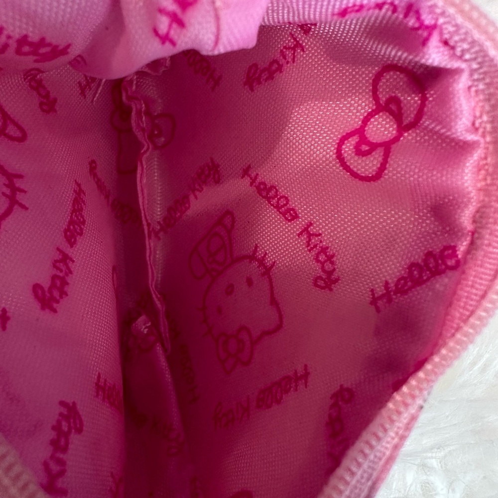 Hello Kitty Coin Wallet - Picture 5 of 5